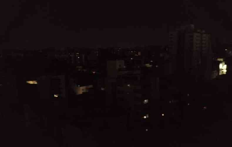 Bairro Unio  uma das localidades que est s escuras na noite deste sbado (28/8)(foto: Marcos Turfi Gannam)