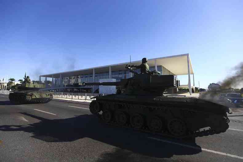 O que se viu nesta tera-feira (10/8) em Braslia  o reflexo do que se tornou o Brasil: Bolsonaro est fraco, incapaz e isolado(foto: Marcelo Camargo/Agncia Brasil)