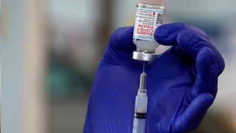 Mais de 41% dos americanos j receberam pelo menos uma dose e 27% esto completamente imunizados(foto: Reuters)