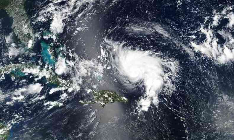 Imagem de satlite do furaco Dorian em 2 de setembro sobre as Bahamas (foto: NOAA/RAMMB /AFP)