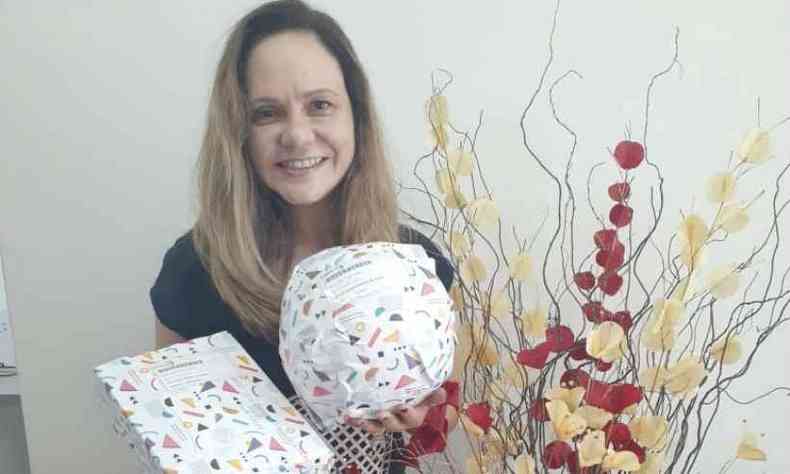 Dentista Clia Cristina faz doaes para a campanha Papai dos Correios h seis anos(foto: Arquivo Pessoal )