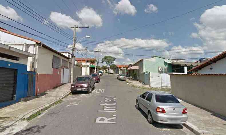 Rua onde jovem foi assassinada: polcia no encontrou documentos ou outros pertences com ela(foto: Reproduo da internet/Google Maps)