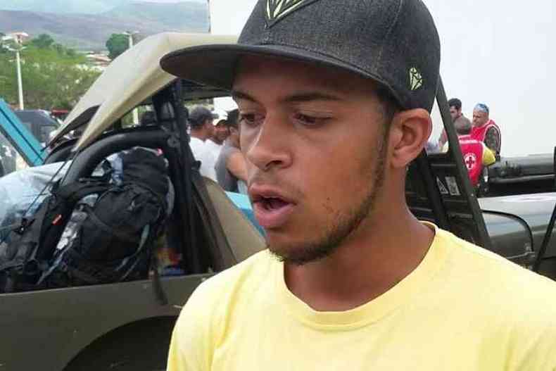 Kelvin dos Santos est atrs de noticias do pai, Evandro.(foto: Jair Amaral/EM/D.A Press)