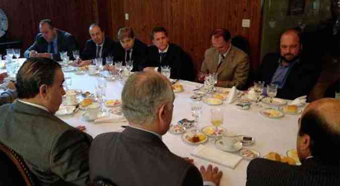 Na reunio, ficou decidido que cada partido vai organizar conversas dos militantes com Pimenta (foto: Reproduo da Internet)