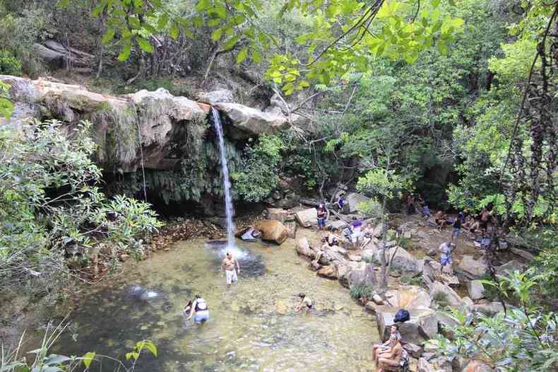 Cachoeiras mais isoladas tambm so uma boa opo para fugir de aglomeraes (foto: MARDEN COUTO/TURISMO DE MINAS/divulgao)