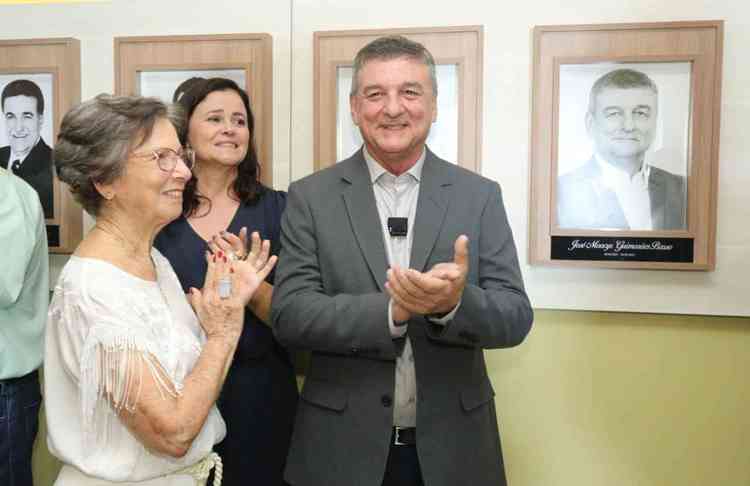 Moacyr Basso durante a inaugurao de sua foto na galeria de ex-presidentes da Sociedade Rural de Montes Claros durante 