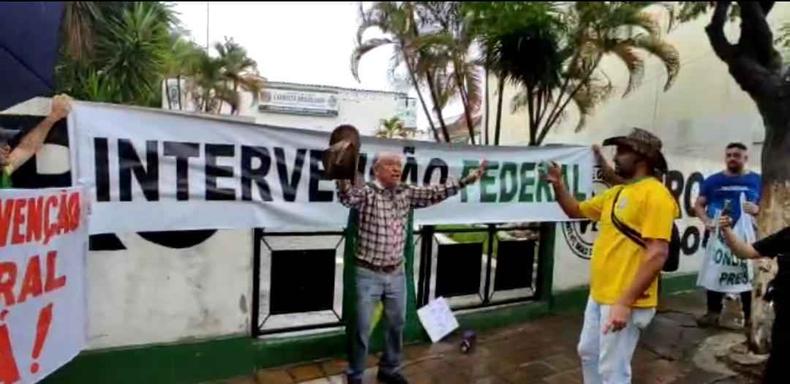 Idoso de 85 anos clamou por interveno do Exrcito nas eleies