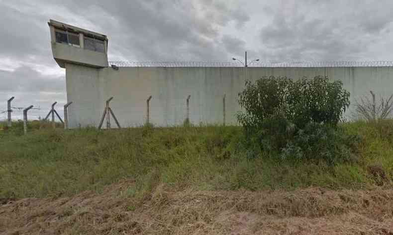 Vista externa da unidade prisional de Trs Coraes.(foto: Reproduo/Google Street View.)