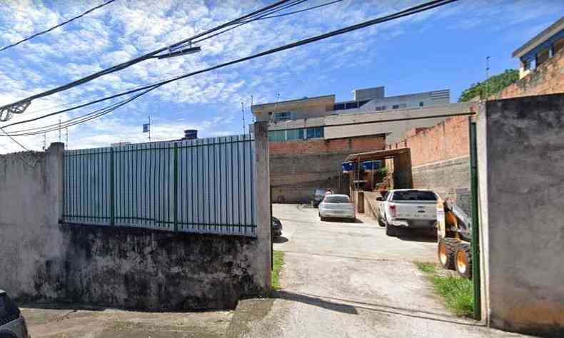 Imvel interceptado pela PM se encontra na Rua Incio Parreira Neves(foto: Reproduo/Google Street View)