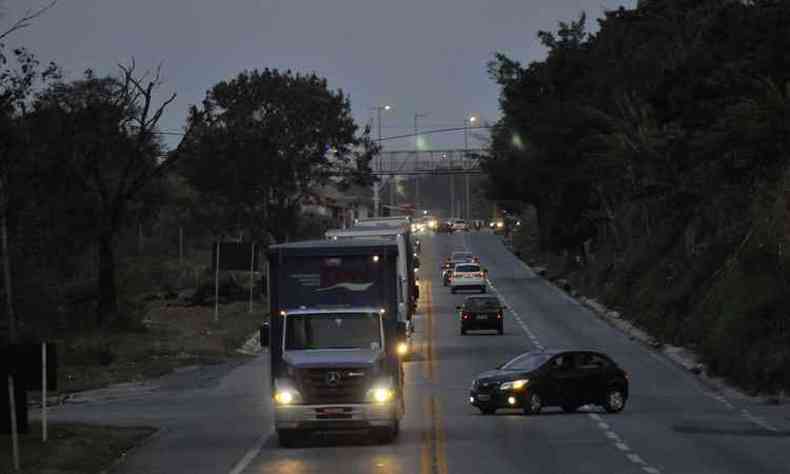 PRF alertou condutores para redobrar cuidados com trnsito cheio(foto: Juarez Rodrigues/EM/DA Press)