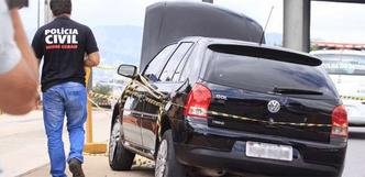 Veiculo Gol em que estavam as v�timas tem placa de S�o Jos� da Lapa(foto: Sergio Amzalak/esp/EM/D.A Press)