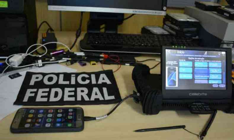 Material apreendido com o suspeito pela Policia Federal(foto: PFPE/Divulgao)