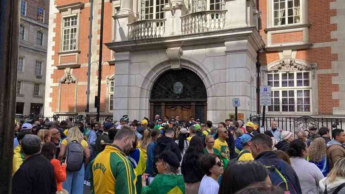 Apoiadores veem traição do presidente Jair Bolsonaro e aliados tentam  vender ideia que Declaração à Nação foi estratégia - Jornal Grande Bahia  (JGB)