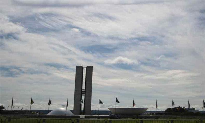 A equipe do presidente Jair Bolsonaro indicou que pretende aproveitar a proposta de Temer para acelerar a tramitação da reforma no Congresso(foto: Marcello Casal Jr./Agência Brasil ) A equipe do presidente Jair Bolsonaro indicou que pretende aproveitar a proposta de Temer para acelerar a tramitação da reforma no Congresso(foto: Marcello Casal Jr./Agência Brasil )