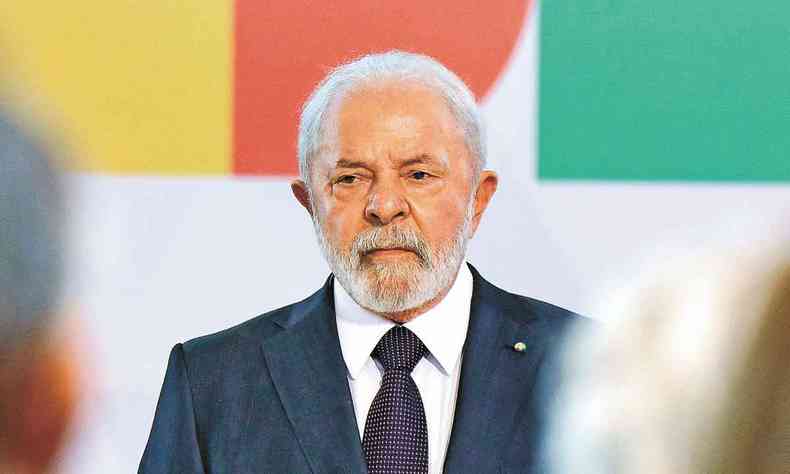 O presidente Lula retomou ontem oito conselhos com participao social, para atender demandas de entidades populares 