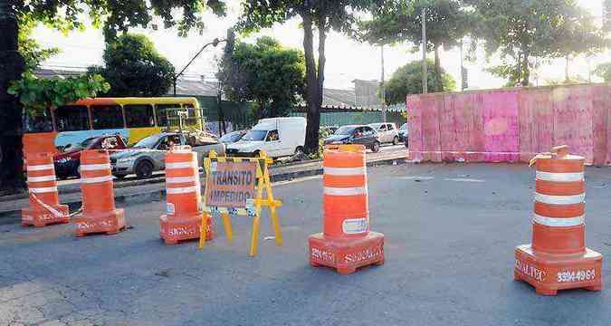 Obras para eliminar principal gargalo no trnsito comearam ontem(foto: Cristina Horta/EM/D.A Press.)