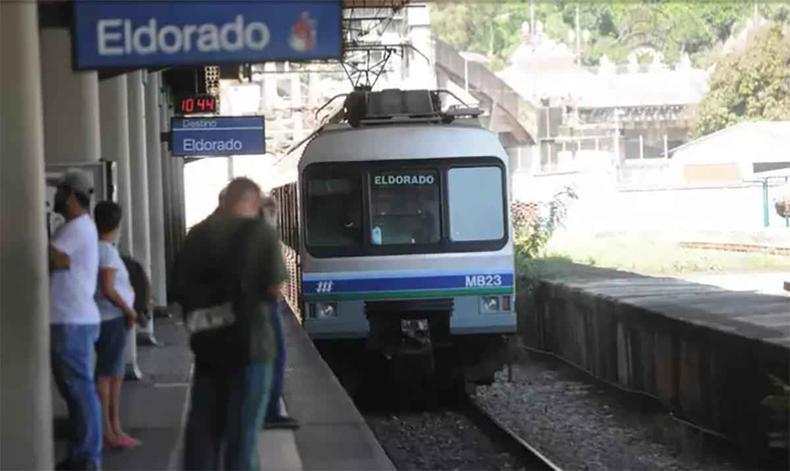 Metr Estao Eldorado Contagem CBTU passageiros plataforma
