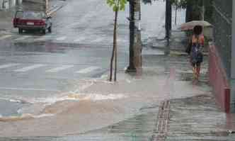 Chuva no Bairro Santa Mnica, na Regio de Venda Nova(foto: Gladyston Rodrigues/EM/DA Press)