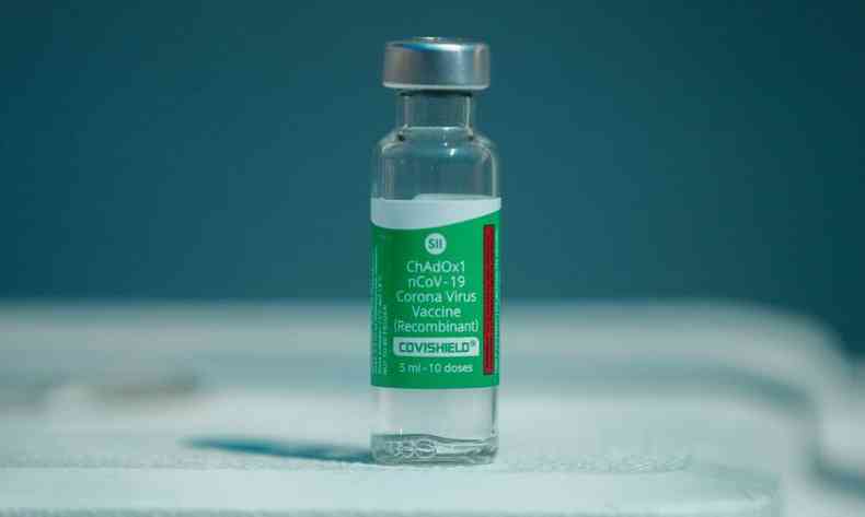 Vacinas da AstraZeneca ou Pfizer podem ser aplicadas nos adolescentes, segundo Ministrio da Sade