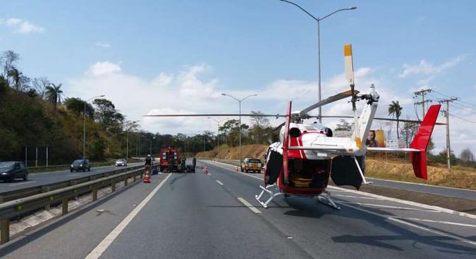 Helicóptero do Corpo de Bombeiros foi acionado para socorrer a vítima(foto: Corpo de Bombeiros / Divulgação) Helicóptero do Corpo de Bombeiros foi acionado para socorrer a vítima(foto: Corpo de Bombeiros / Divulgação)
