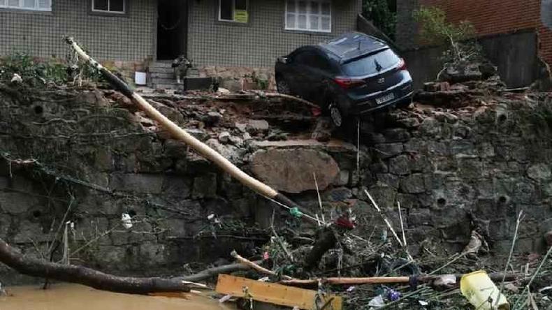 Destruio causada pela chuva