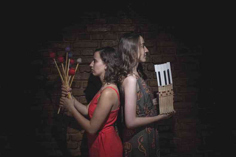 O Duo Mitre, formado pelas irmãs Luísa (pianista) e Natália Mitre (percussionista) se apresenta nesta quarta-feira