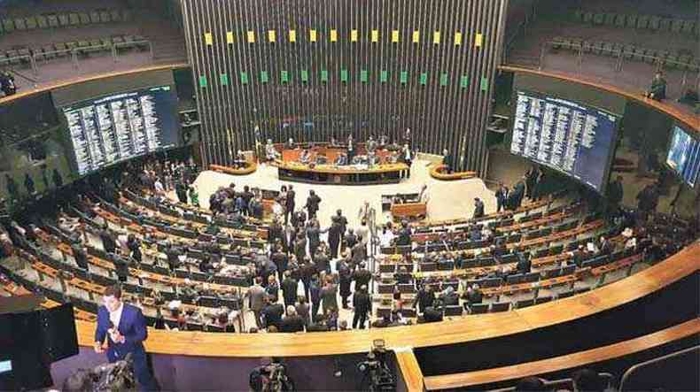 Cmara pretende fazer votaes pelo menos duas vezes por semana. Calendrio deve ser seguido pelo Senado (foto: Breno Fortes/CB/D.A Press)