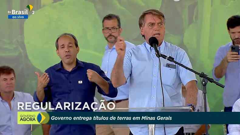 O presidente Jair Bolsonaro, do PL, discursa em Joo Pinheiro, em Minas