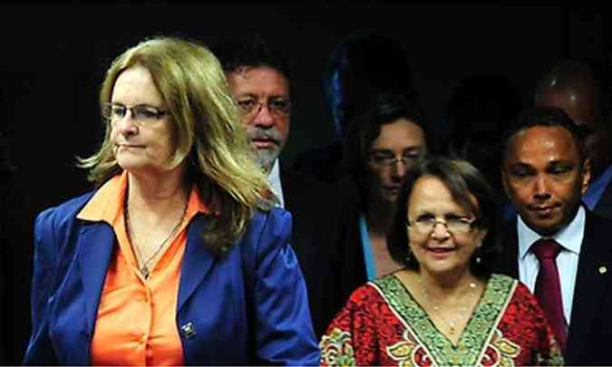 A ex-presidente da Petrobras Graa Foster ao chegar para falar  CPI que investiga corrupo na estatal(foto: Luis Macedo/Cmara dos Deputados)