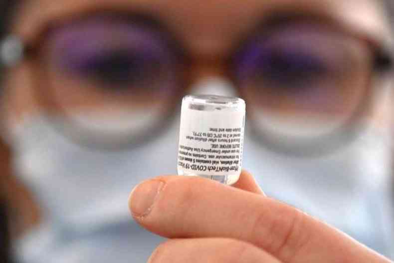 Presidente da ABCVAC admitiu que no h previso para clnicas privadas comecem a vacinar(foto: Sebastien Bozon/AFP)