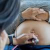 O que acontece com bebê e gestante a cada mês da gravidez