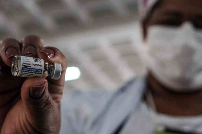 A vacina da farmacutica Johnson & Johnson garante eficcia contra a COVID-19 com dose nica(foto: Leandro Couri/EM/D.A Press)