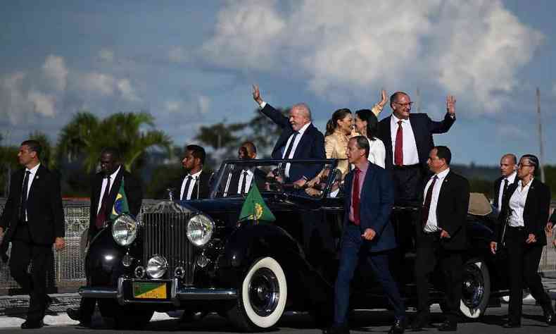 Lula, Janja, Alckmin e Lu Alckmin em posse presidencial