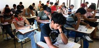 Mais de 70 candidatos exigiram do Ministério da Educação o direito de consultar provas de redação corrigidas(foto: Gilson Teixeira/OIMP/D.A Press) Mais de 70 candidatos exigiram do Ministério da Educação o direito de consultar provas de redação corrigidas(foto: Gilson Teixeira/OIMP/D.A Press)