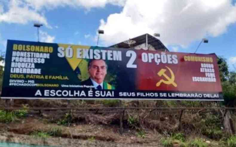Outdoor compara governo Bolsonaro com uma ditadura comunista