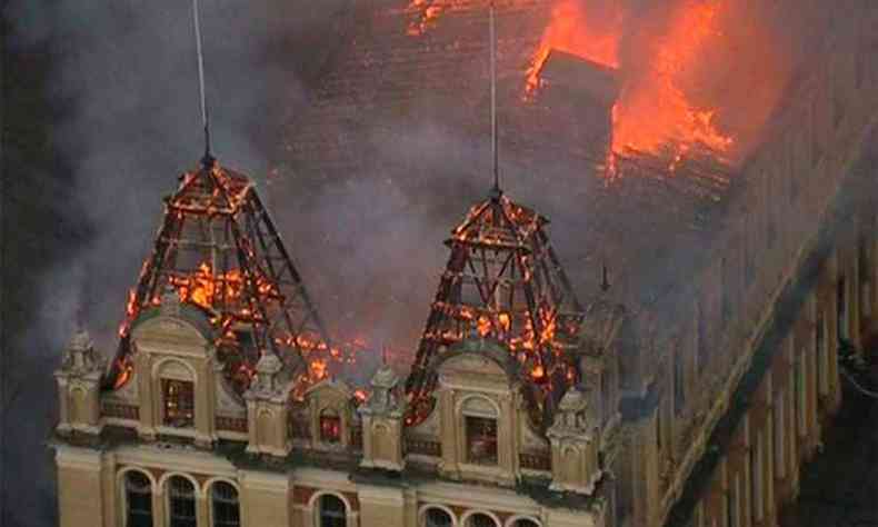 (foto: Bombeiro de SP/Divulgao)