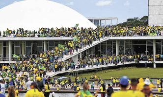 Mais 203 pessoas suspeitas de incentivar atos golpistas em 8 de janeiro foram denunciados ontem pela Procuradoria-geral da República(foto: Marcelo Camargo/Agência Brasil -- 8/1/23) Mais 203 pessoas suspeitas de incentivar atos golpistas em 8 de janeiro foram denunciados ontem pela Procuradoria-geral da República