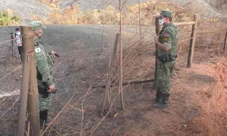 Os militares da Polcia do Meio Ambiente fizeram uma avaliao criteriosa na rea incendiada