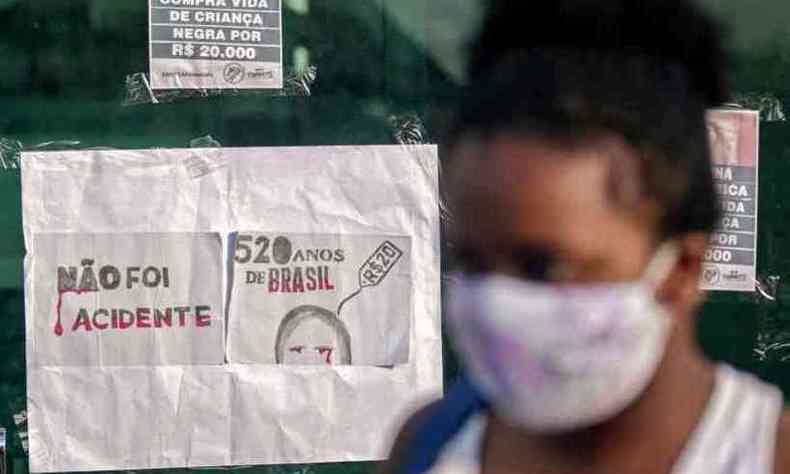 Tragdia que matou o menino de 5 anos no Recife e causou revolta no pas completa 10 dias(foto: Leo MALAFAIA/AFP)