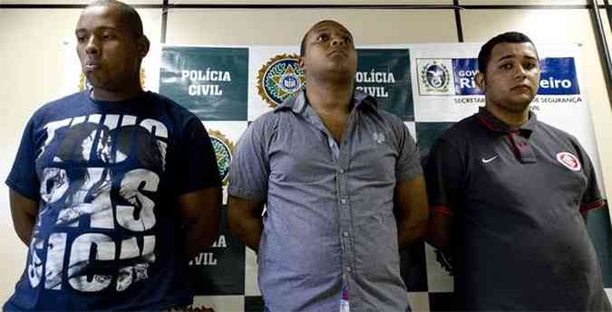 Trs membros da gangue que estuprou a jovem americana j esto sob custdia da polcia do Rio(foto: VANDERLEI ALMEIDA / AFP)