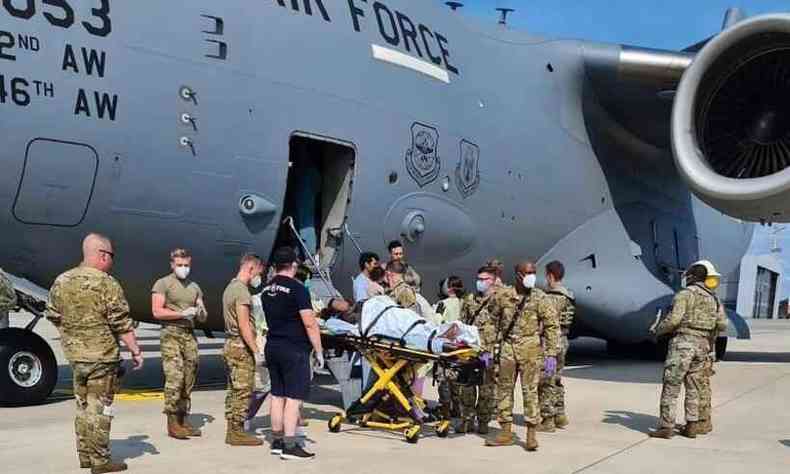 Mulher voava de uma base americana no Oriente Mdio com destino  Alemanha quando comeou a sentir contraes (foto: US AIR FORCE/AFP)