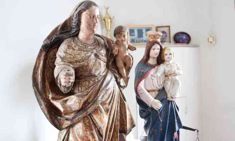 Nossa Senhora do Bonsucesso, feita em madeira, ficou guardada nos ltimos anos, dando lugar  imagem de gesso de Nossa Senhora do Rosrio