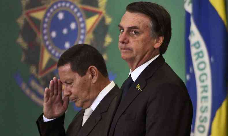Presidente Jair Bolsonaro observa atentamente a eleio estadunidense.