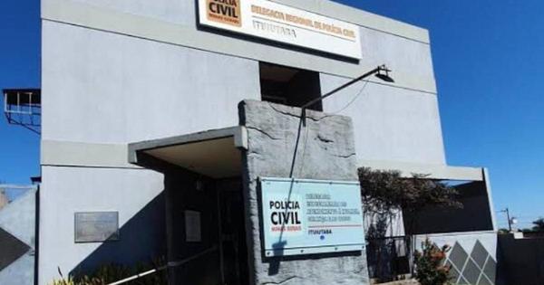  Filho é detido por matar pai a marteladas para defender a mãe 