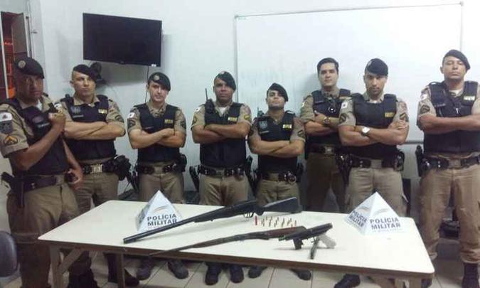 Policiais montaram operação de cerco e bloqueio para localizar os suspeitos(foto: Polícia Militar/Divulgação) Policiais montaram operação de cerco e bloqueio para localizar os suspeitos(foto: Polícia Militar/Divulgação)