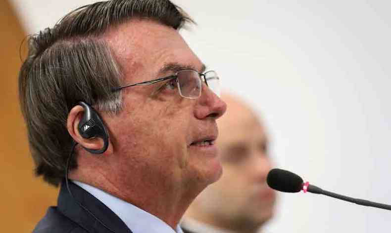 Bolsonaro argumentou adotar a prtica h anos, inclusive para encomendar remdios de manipulao(foto: AFP PHOTO / BRAZILIAN PRESIDENCY / MARCOS CORREA)