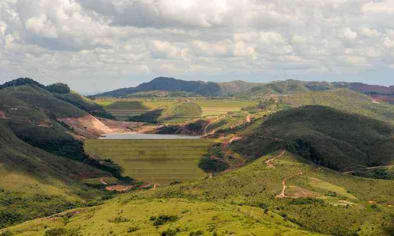 Viso das barragens de Forquilha 1, 2, 3 e 4 do vale na Zona de Autossalvamento(foto: Leandro Couri/EM/D.A.Press)