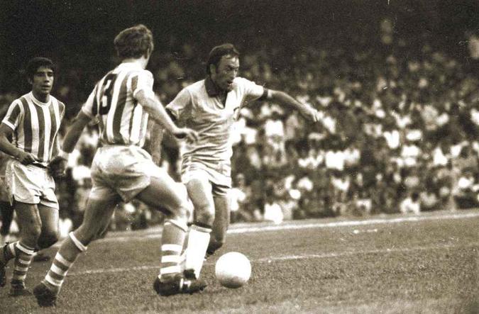 Lance do jogo entre a Seleção Mineira e Seleção Argentina, no Mineirão, em 1968. Mineiros venceram por 3 a 2(foto: Arquivo EM) Lance do jogo entre a Seleção Mineira e Seleção Argentina, no Mineirão, em 1968. Mineiros venceram por 3 a 2(foto: Arquivo EM)