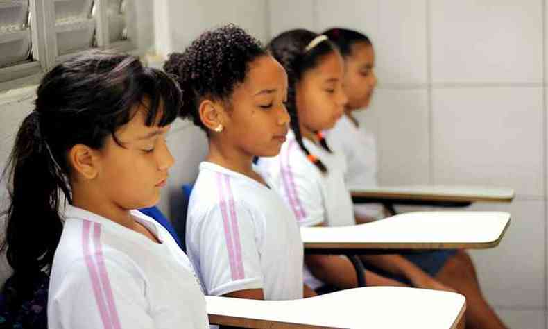 Aulas de ioga e meditao so usadas em salas de aula(foto: Ananda %u2013 Escola e Centro de Estudos)