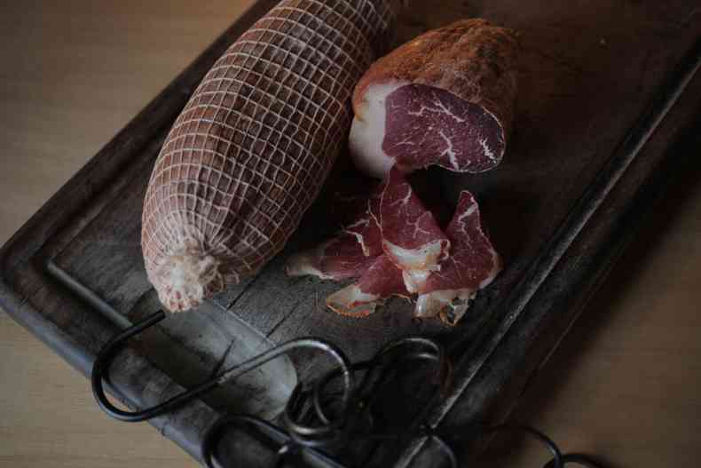 bresaola de carne de sol charcuteria sagrada familia